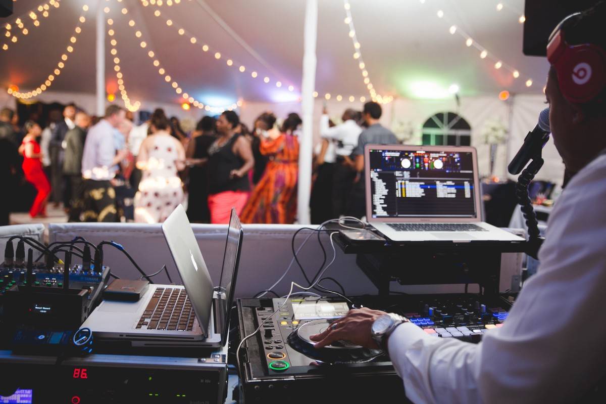 INDIAN WEDDING DJ HIRE