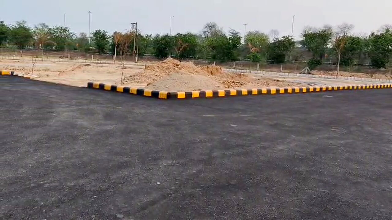 Plot Near Jewar Airport
