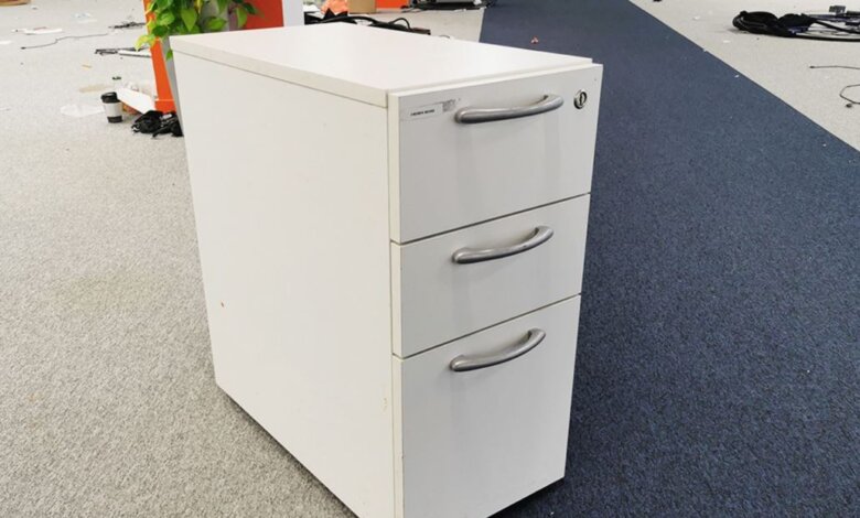 mobile pedestal