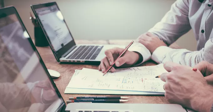 How to Choose the Right Ghostwriting Service in 2025