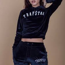 Urban Cool with Outfit Stylish Hoodie & Fashion Clothing