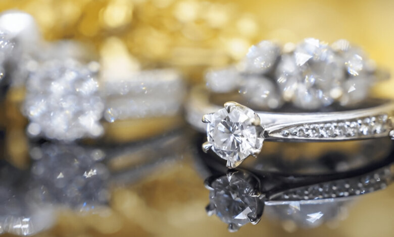 cushion cut engagement rings