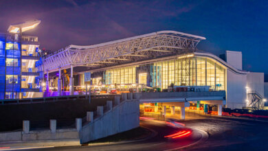 Charlotte Douglas International Airport Smoking Area