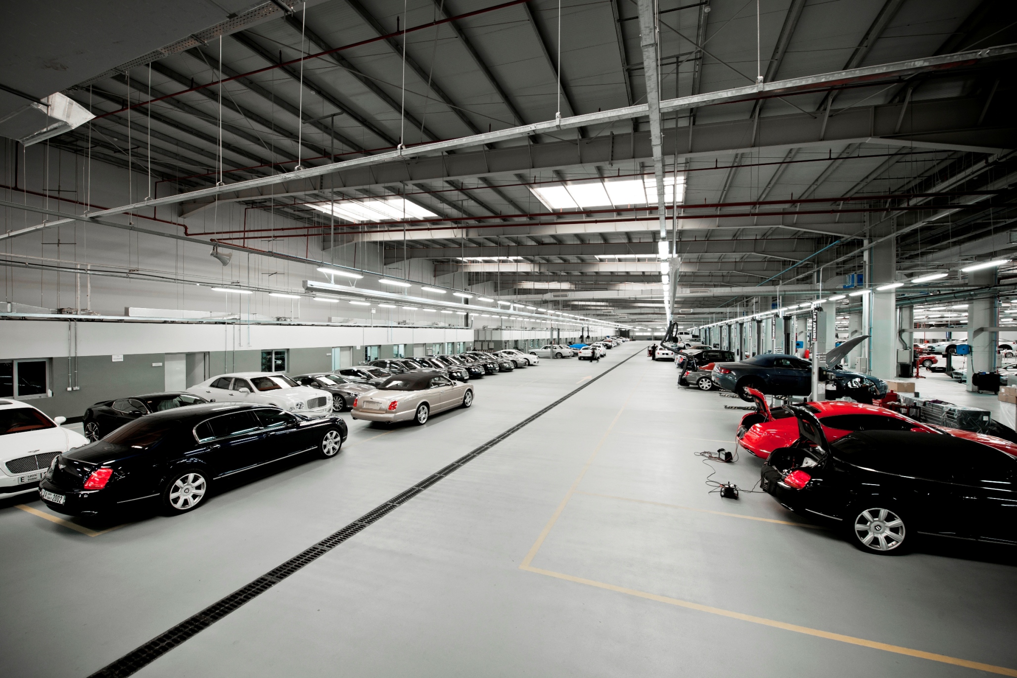 car garage Dubai