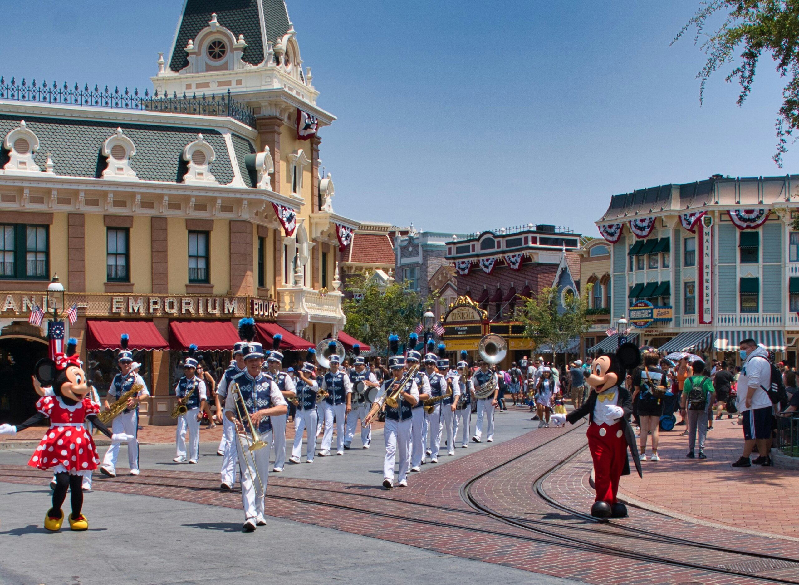 private transfer CDG to Disneyland Paris