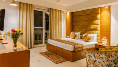 hotel near Medanta hospital