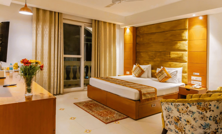 hotel near Medanta hospital